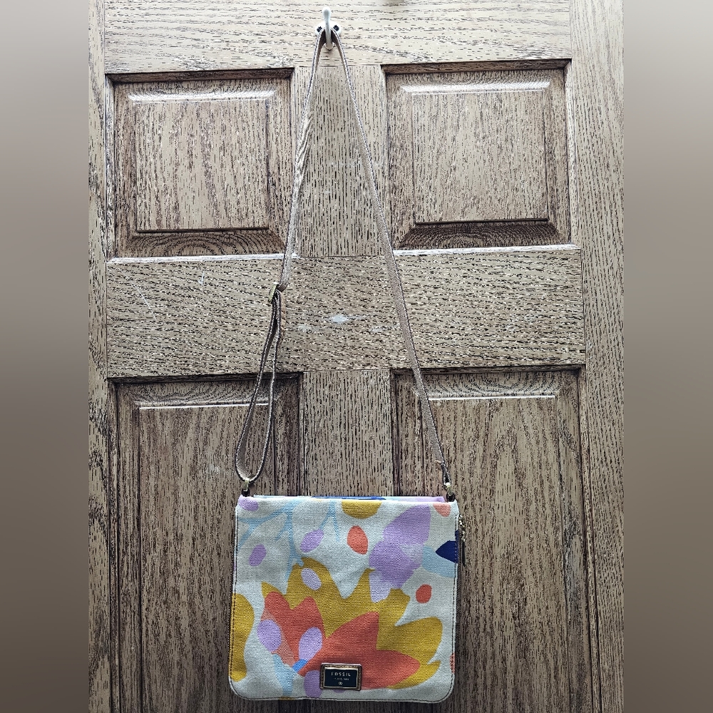 Fossil Floral Canvas and Leather Crossbody EUC - Picture 2 of 12